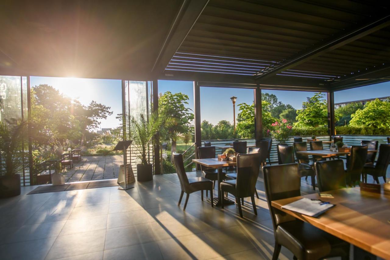 Hotel Tomis Мамая Экстерьер фото
